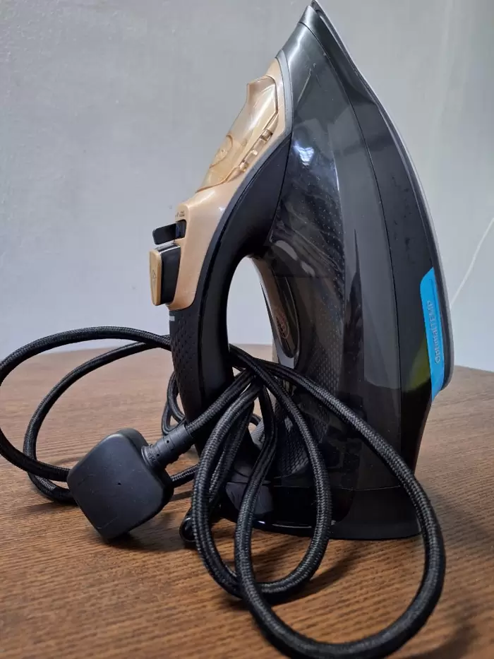 RM300 Philips Perfect Care Steam Iron (2600W) GC3929