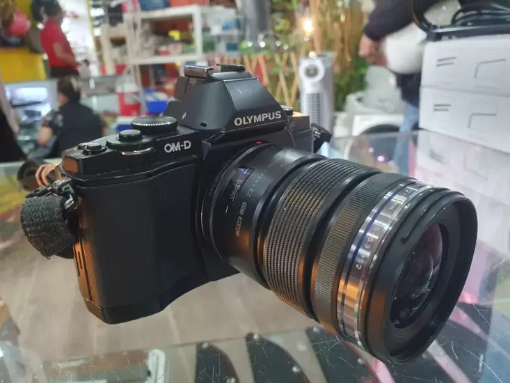RM999 Olympus OM-D E-M5 Mirrorless Mark i Camera